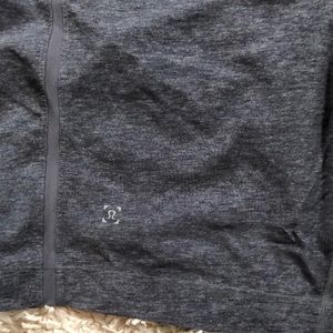 Lululemon men’s small T.H.E short —with liner